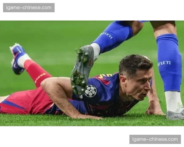 莱万多夫斯基与弗里克渐行渐远，留巴萨已非首选